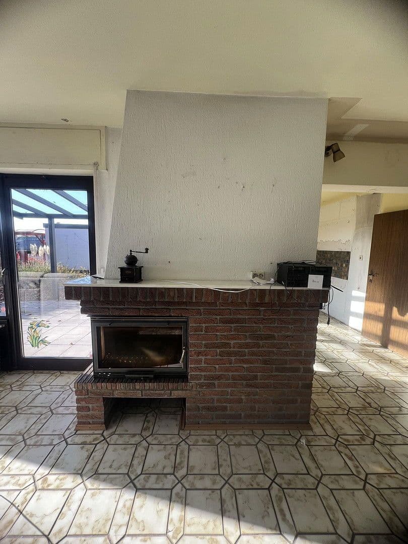 Prodej domu 118 m², pozemek 417 m², Erbenhäuschen 43a, Solingen, Severní Porýní-Vestfálsko Prodej domu 118 m², pozemek 417 m², Erbenhäuschen 43a, Solingen, Severní Porýní-Vestfálsko