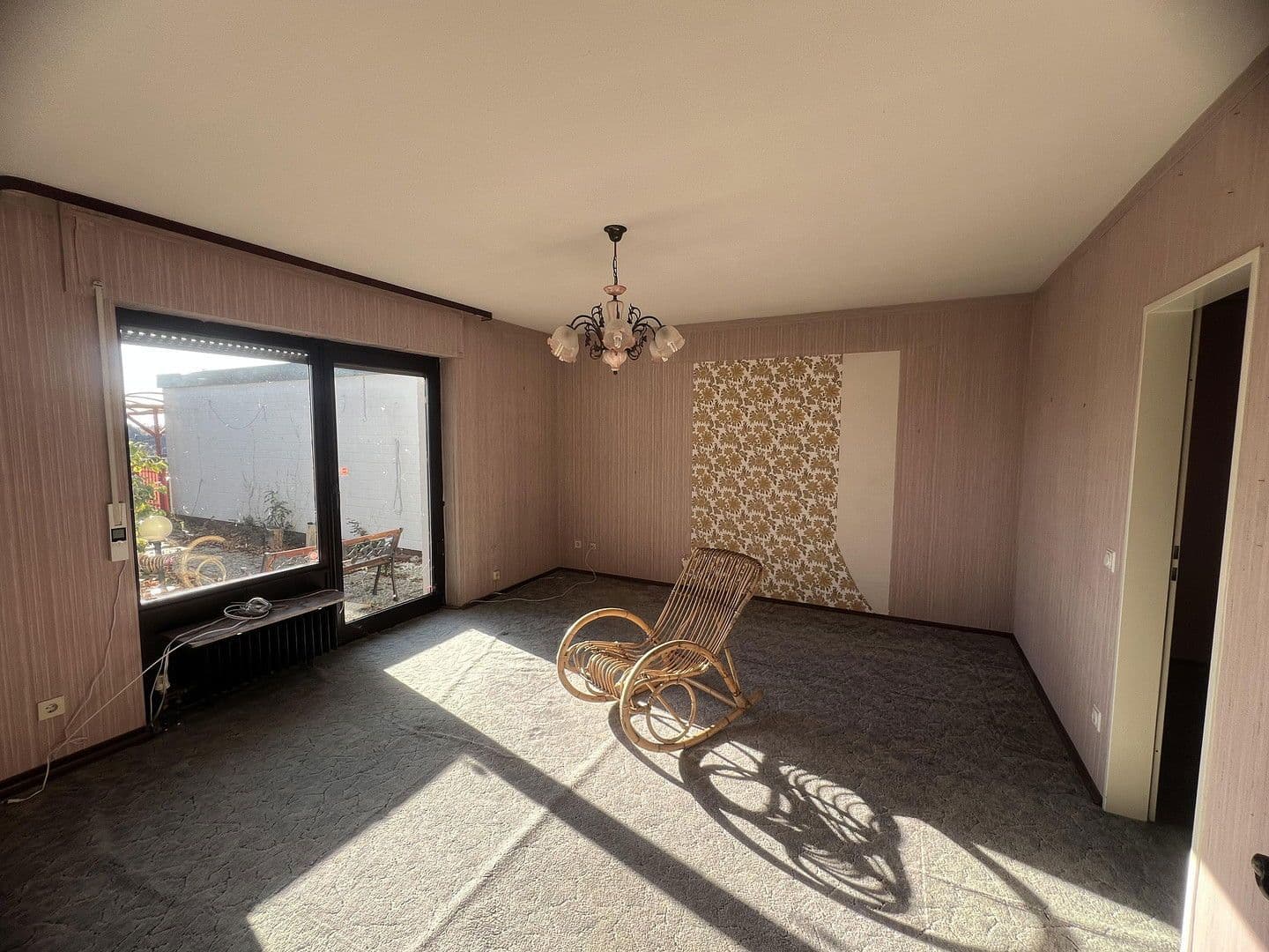 Prodej domu 118 m², pozemek 417 m², Erbenhäuschen 43a, Solingen, Severní Porýní-Vestfálsko Prodej domu 118 m², pozemek 417 m², Erbenhäuschen 43a, Solingen, Severní Porýní-Vestfálsko