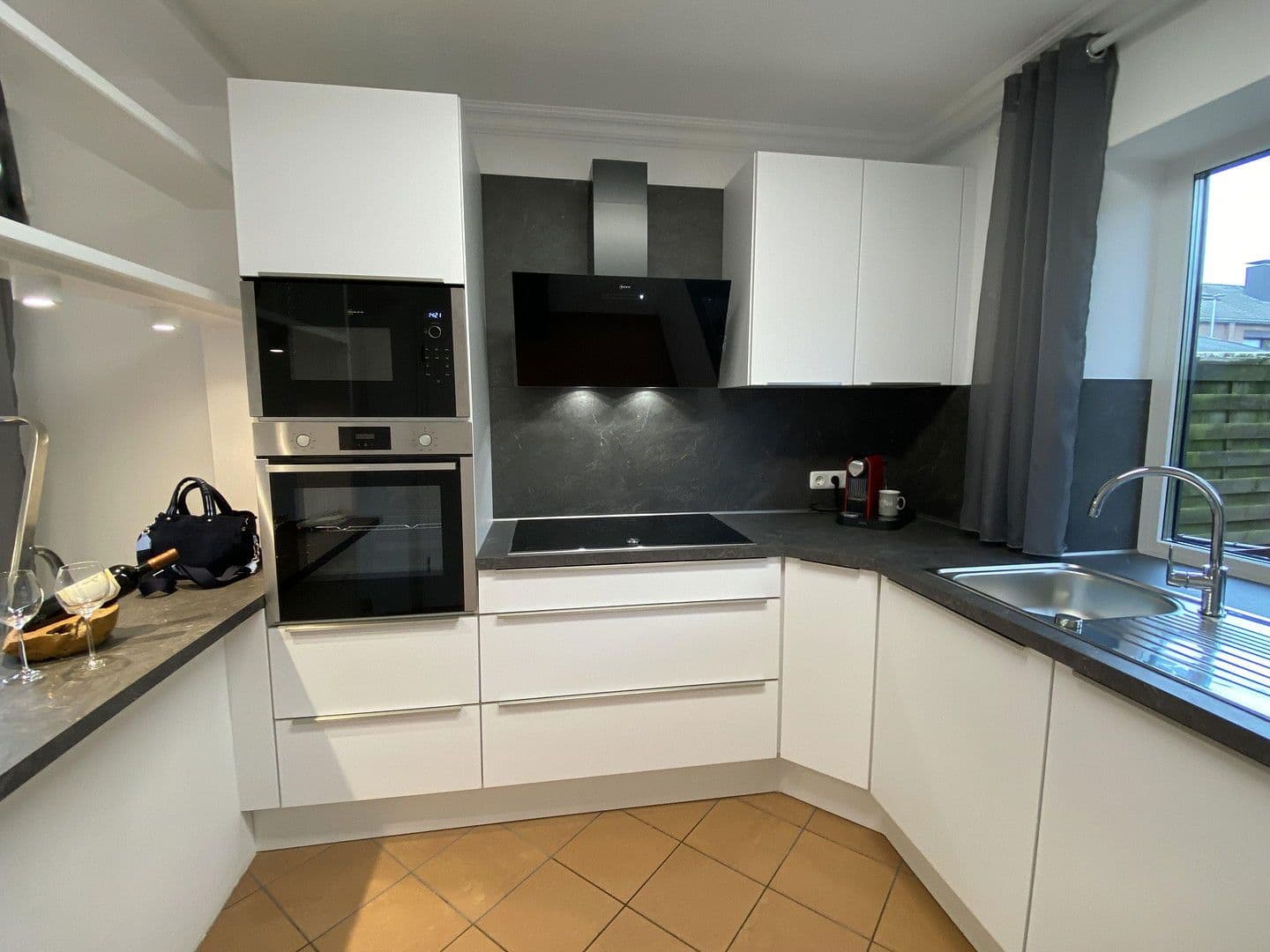 Pronájem domu 132 m², pozemek 300 m², Angeraue 102, Düsseldorf, Severní Porýní-Vestfálsko Pronájem domu 132 m², pozemek 300 m², Angeraue 102, Düsseldorf, Severní Porýní-Vestfálsko