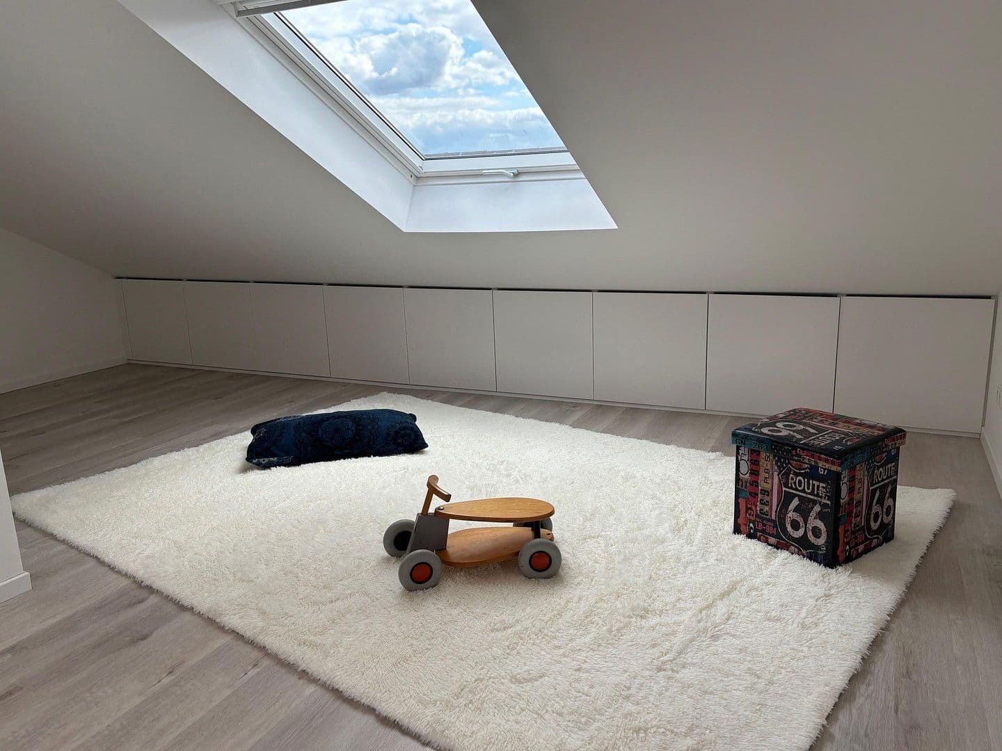 Pronájem domu 132 m², pozemek 300 m², Angeraue 102, Düsseldorf, Severní Porýní-Vestfálsko Pronájem domu 132 m², pozemek 300 m², Angeraue 102, Düsseldorf, Severní Porýní-Vestfálsko