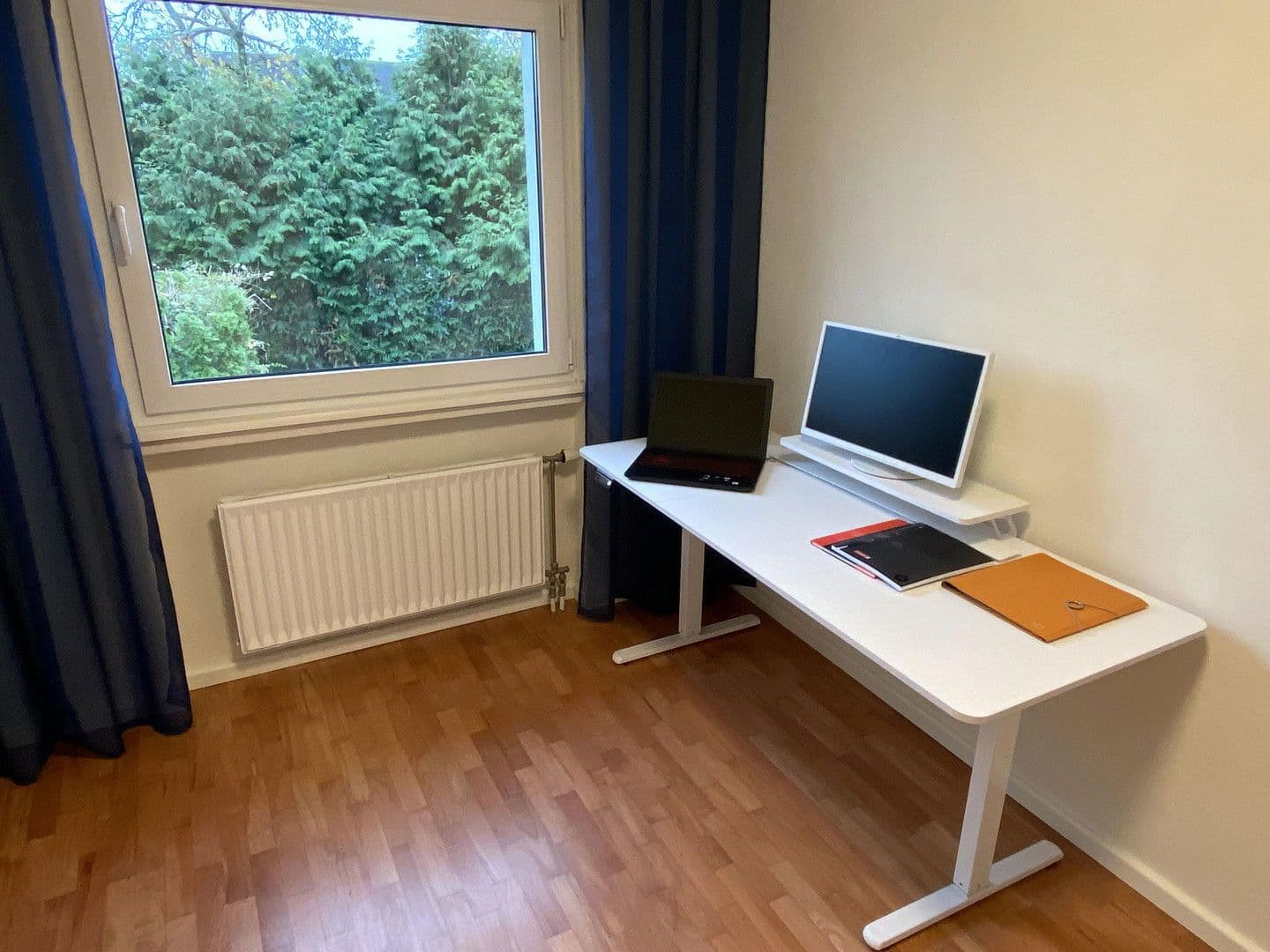 Pronájem domu 132 m², pozemek 300 m², Angeraue 102, Düsseldorf, Severní Porýní-Vestfálsko Pronájem domu 132 m², pozemek 300 m², Angeraue 102, Düsseldorf, Severní Porýní-Vestfálsko