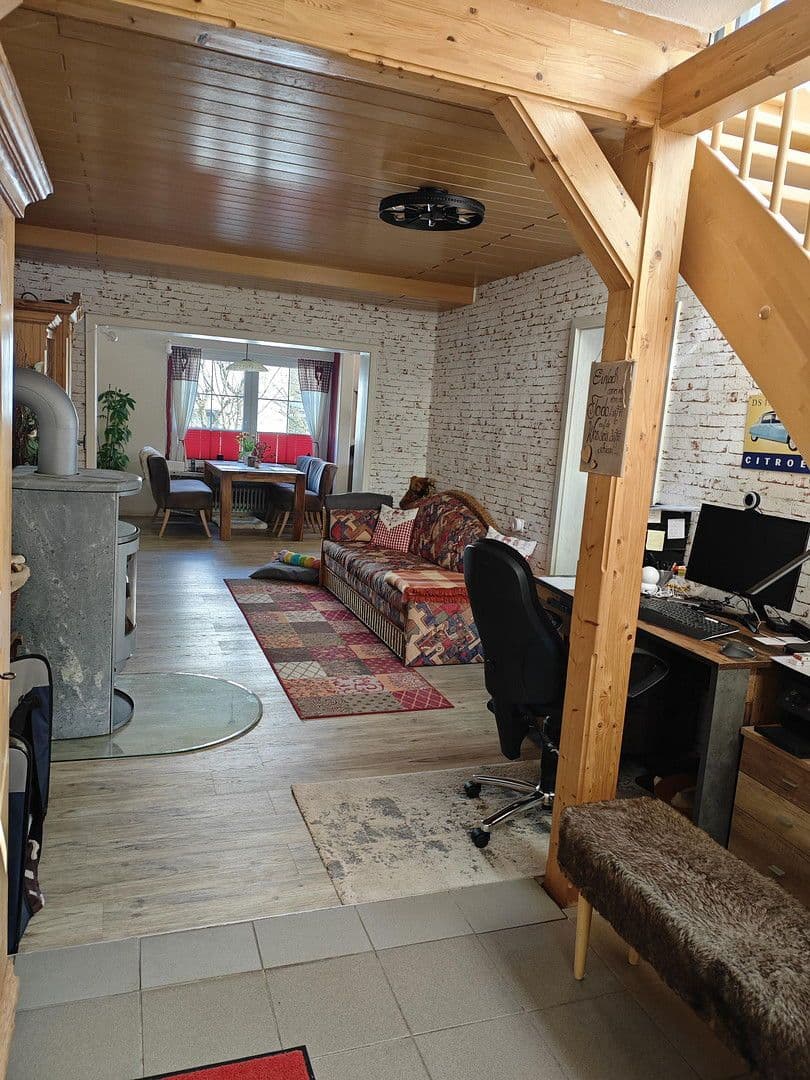 Prodej domu 147 m², pozemek 843 m², Adelebsen, Dolní Sasko Prodej domu 147 m², pozemek 843 m², Adelebsen, Dolní Sasko