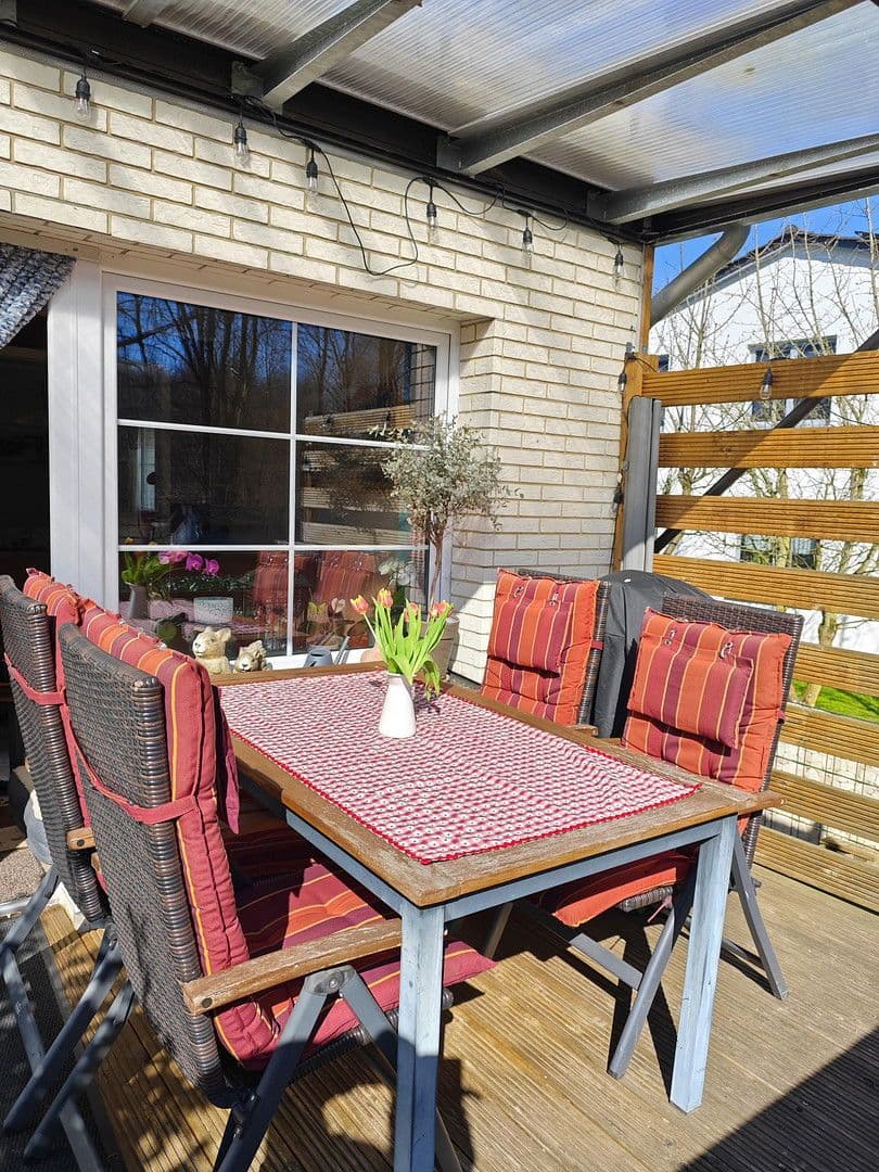 Prodej domu 147 m², pozemek 843 m², Adelebsen, Dolní Sasko Prodej domu 147 m², pozemek 843 m², Adelebsen, Dolní Sasko