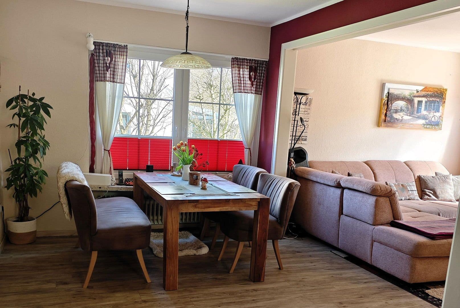 Prodej domu 147 m², pozemek 843 m², Adelebsen, Dolní Sasko Prodej domu 147 m², pozemek 843 m², Adelebsen, Dolní Sasko