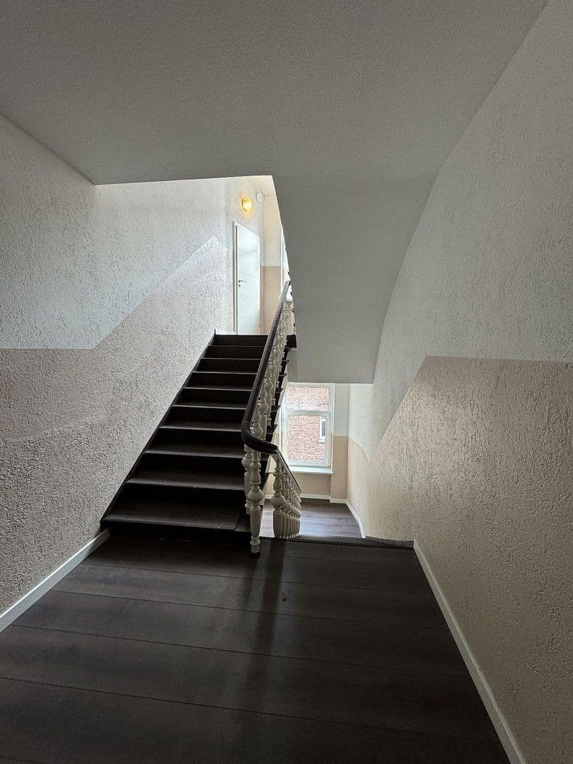 Prodej domu 1.560 m², pozemek 1.070 m², Halle, Sasko-Anhaltsko Prodej domu 1.560 m², pozemek 1.070 m², Halle, Sasko-Anhaltsko