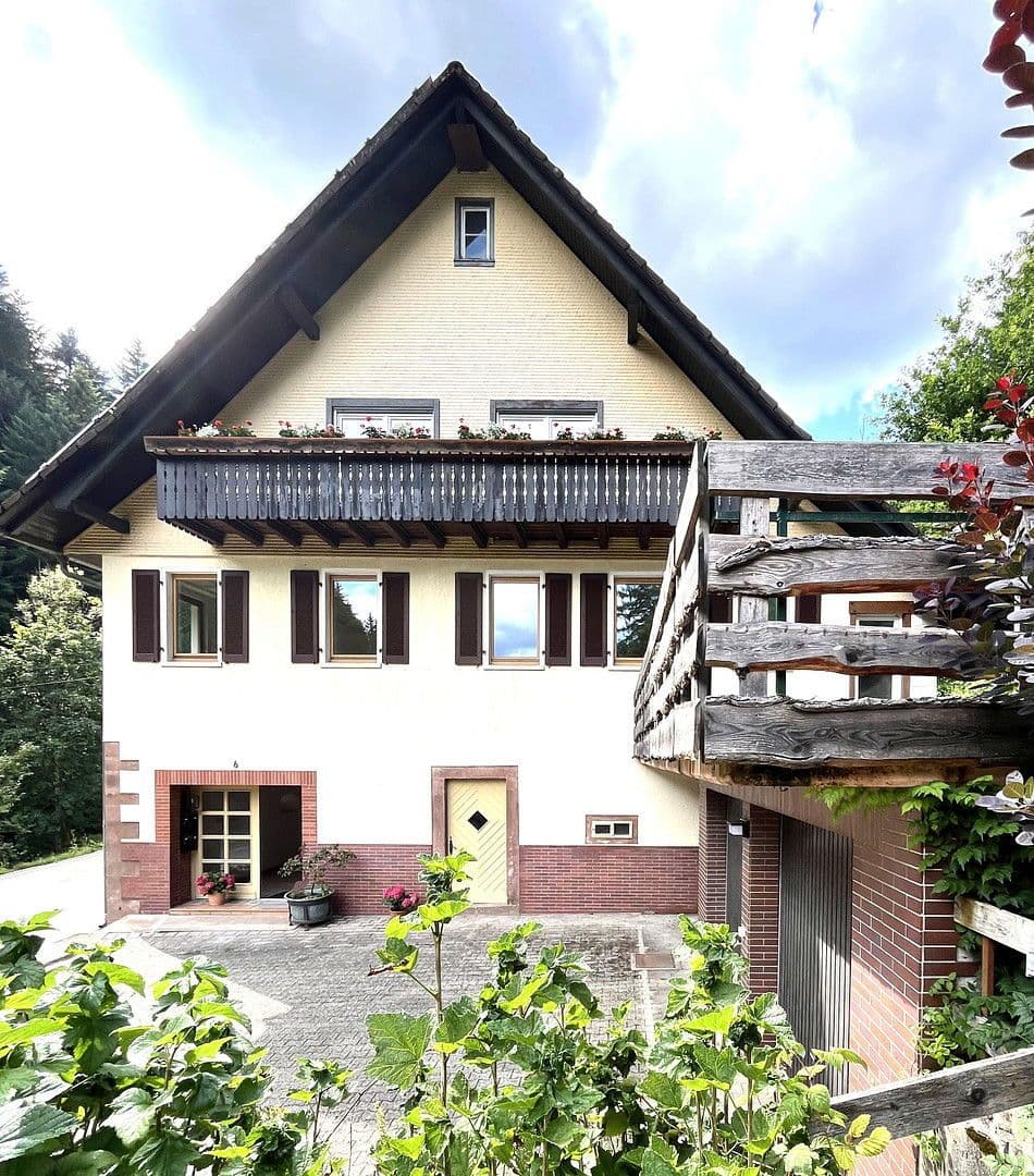 Prodej domu 263 m², pozemek 17.301 m², Wildschapbachstraße 6, Bad Rippoldsau-Schapbach, Bádensko-Württembersko Prodej domu 263 m², pozemek 17.301 m², Wildschapbachstraße 6, Bad Rippoldsau-Schapbach, Bádensko-Württembersko
