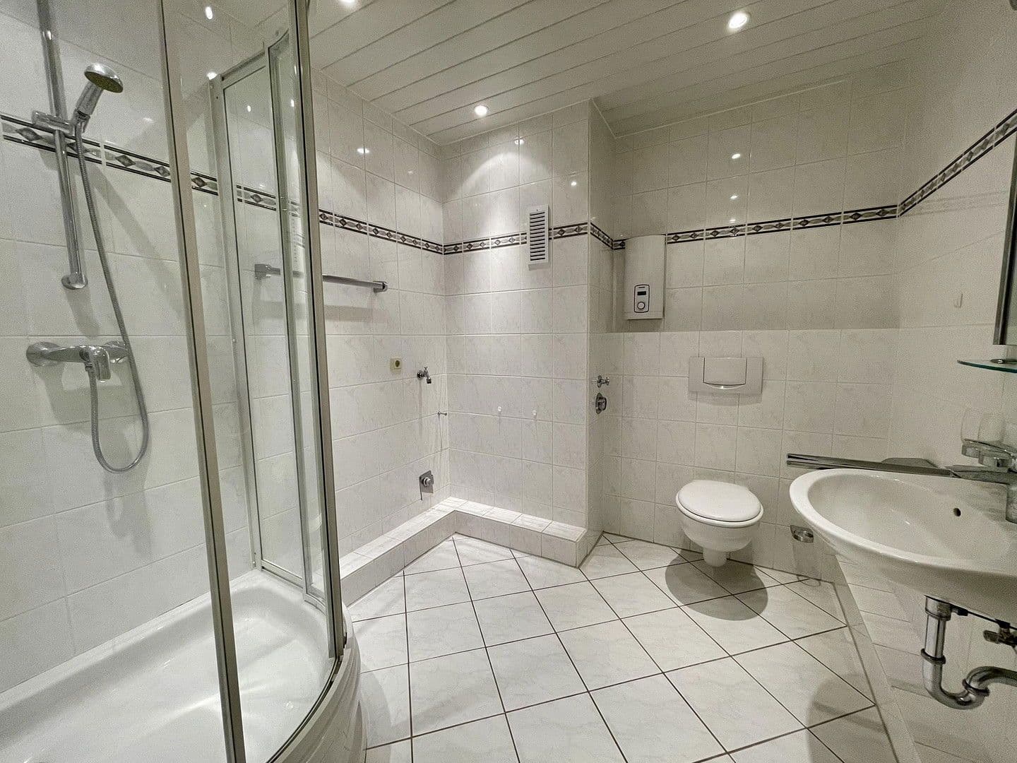 Pronájem bytu 3+1 90 m², Uferstr. 20, Oststeinbek, Šlesvicko-Holštýnsko Pronájem bytu 3+1 90 m², Uferstr. 20, Oststeinbek, Šlesvicko-Holštýnsko