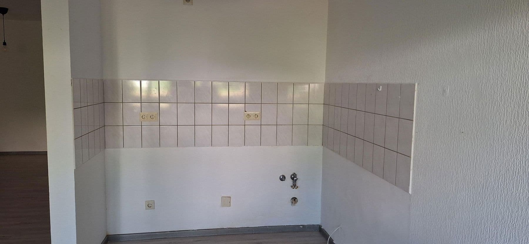 Pronájem bytu 1+1 34 m², Mannheim, Bádensko-Württembersko Pronájem bytu 1+1 34 m², Mannheim, Bádensko-Württembersko