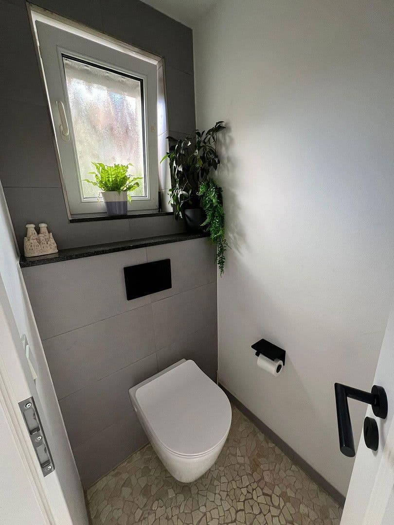 Prodej domu 100 m², pozemek 251 m², Brühl, Severní Porýní-Vestfálsko Prodej domu 100 m², pozemek 251 m², Brühl, Severní Porýní-Vestfálsko