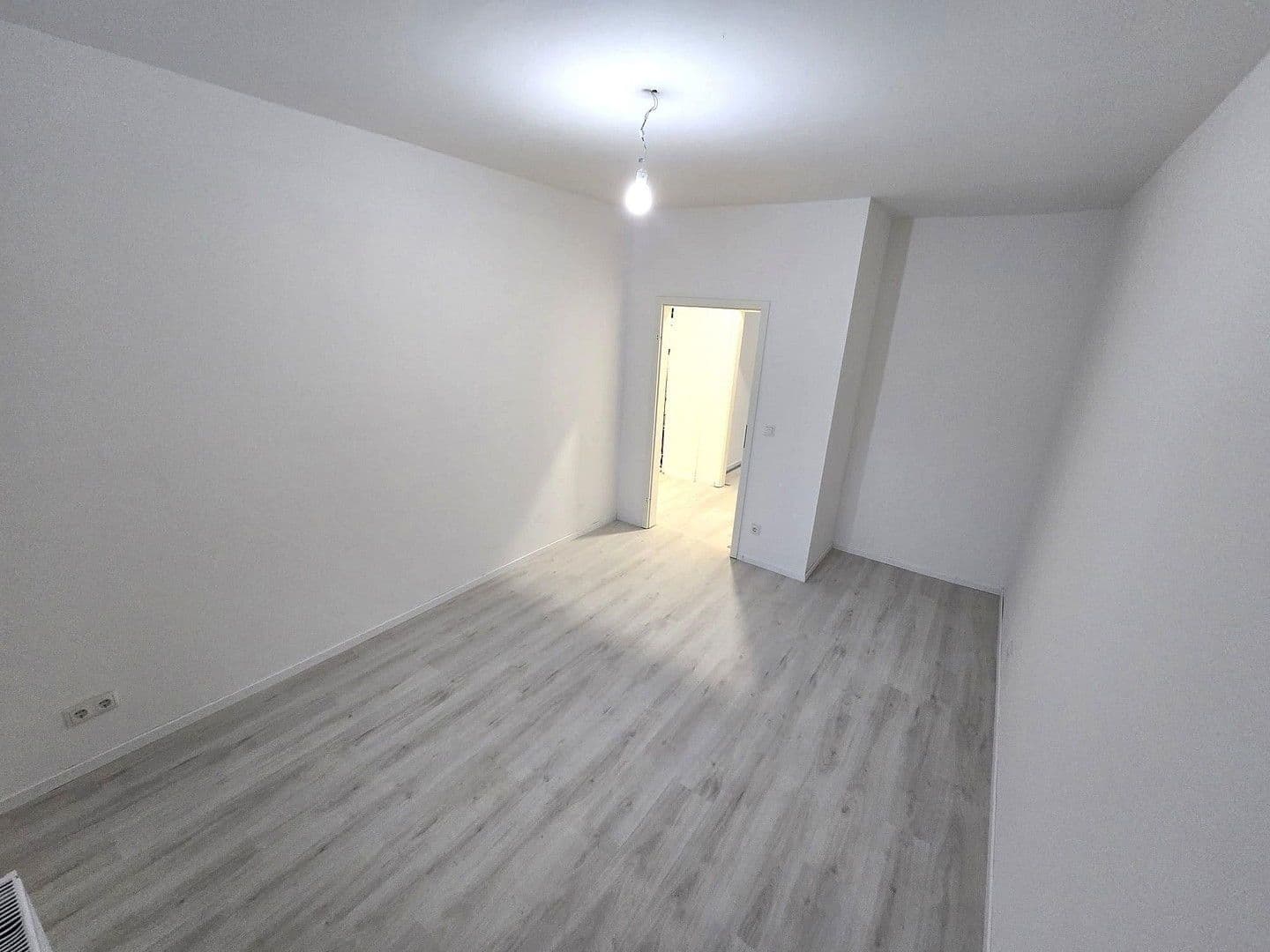 Prodej domu 101 m², pozemek 576 m², Berlin, Berlín Prodej domu 101 m², pozemek 576 m², Berlin, Berlín