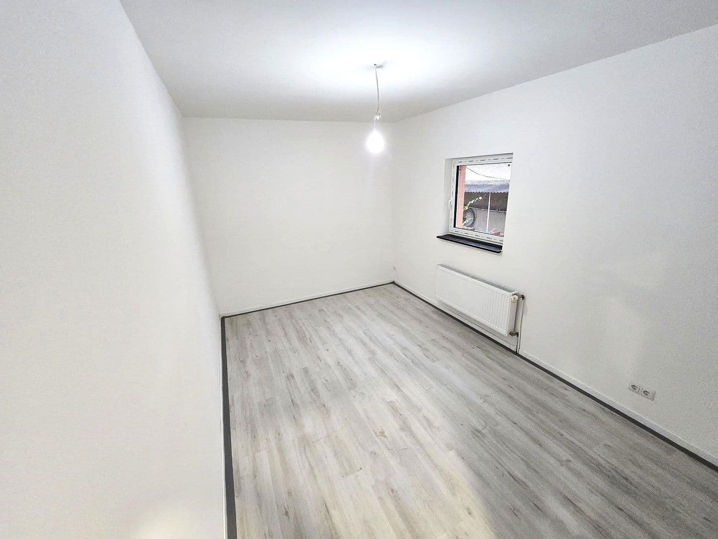 Prodej domu 101 m², pozemek 576 m², Berlin, Berlín Prodej domu 101 m², pozemek 576 m², Berlin, Berlín