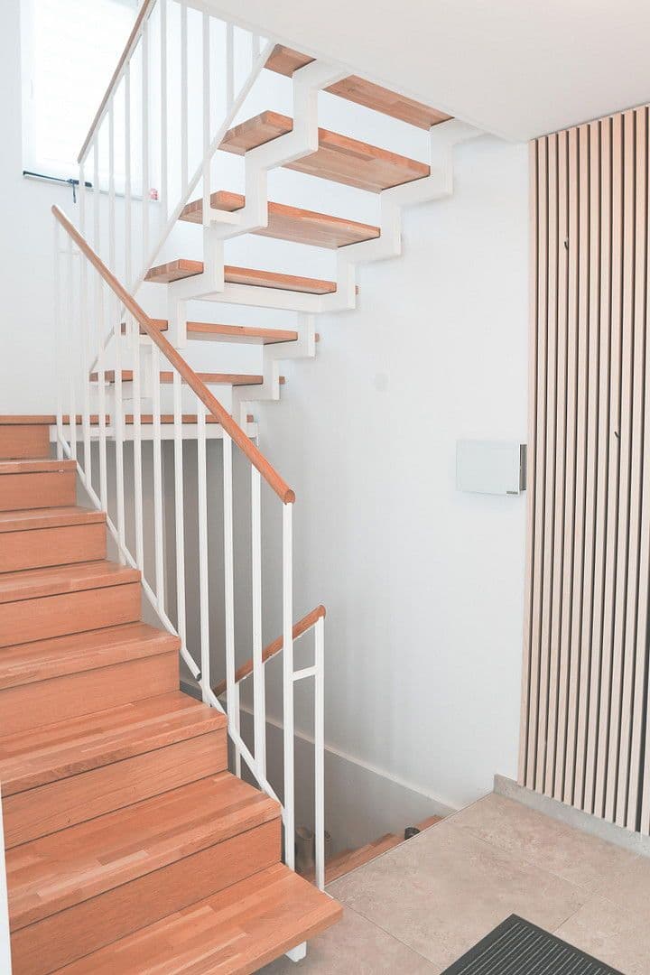 Prodej bytu 4+1 165 m², Alpspitzstr 15, Karlsfeld, Bavorsko Prodej bytu 4+1 165 m², Alpspitzstr 15, Karlsfeld, Bavorsko