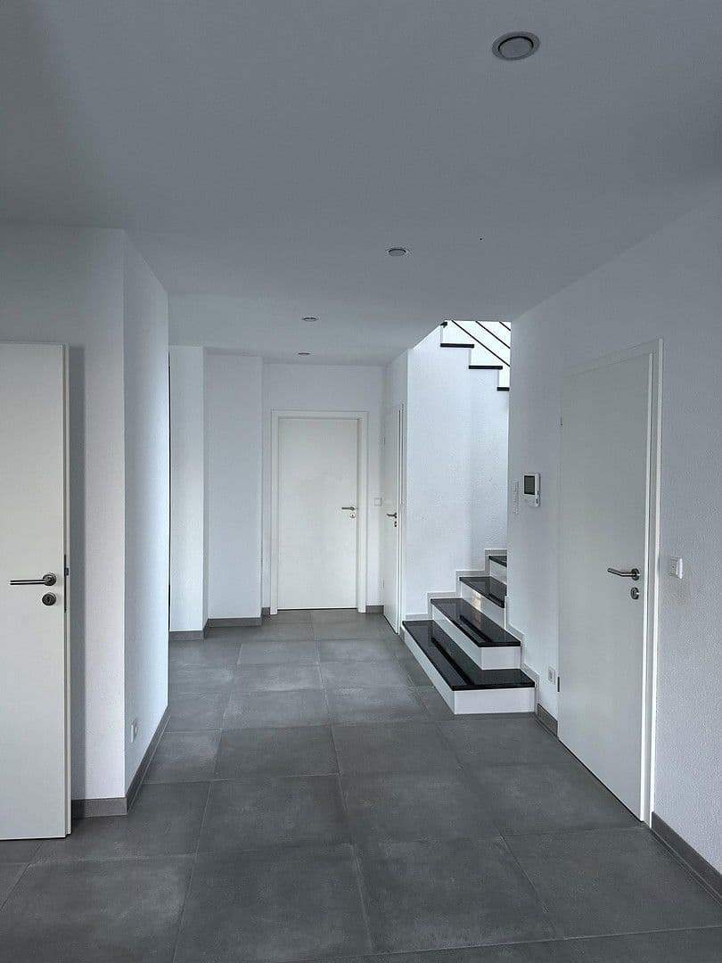 Prodej domu 179 m², pozemek 496 m², Trossingen, Bádensko-Württembersko Prodej domu 179 m², pozemek 496 m², Trossingen, Bádensko-Württembersko