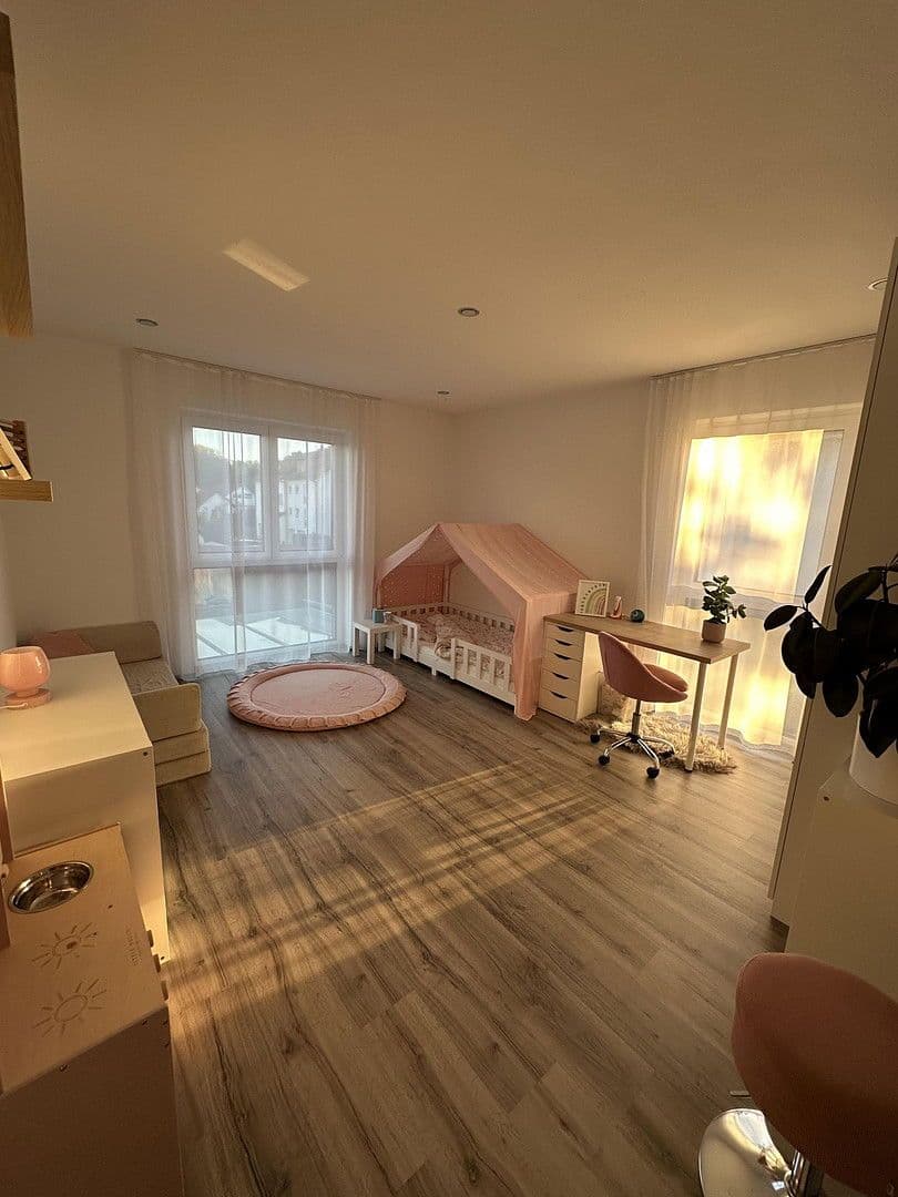 Prodej domu 179 m², pozemek 496 m², Trossingen, Bádensko-Württembersko Prodej domu 179 m², pozemek 496 m², Trossingen, Bádensko-Württembersko