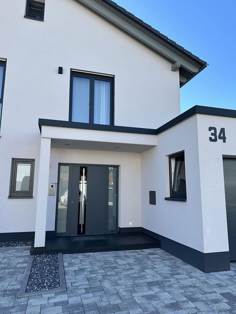 Prodej domu 179 m², pozemek 496 m², Trossingen, Bádensko-Württembersko Prodej domu 179 m², pozemek 496 m², Trossingen, Bádensko-Württembersko