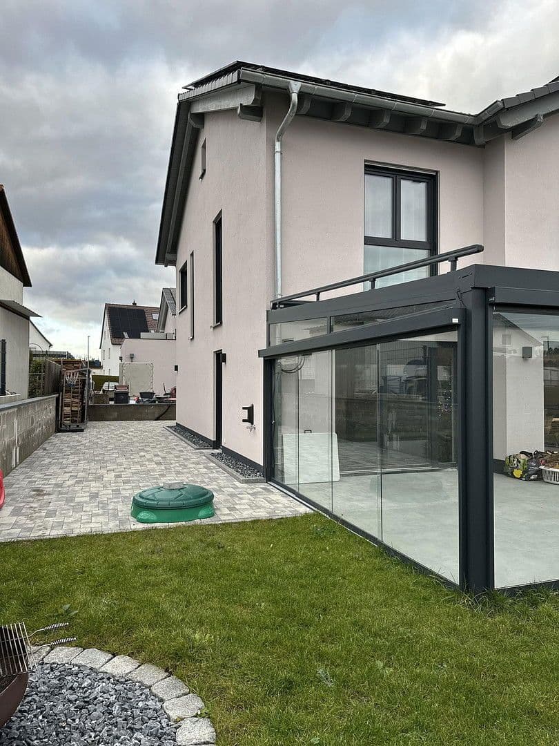 Prodej domu 179 m², pozemek 496 m², Trossingen, Bádensko-Württembersko Prodej domu 179 m², pozemek 496 m², Trossingen, Bádensko-Württembersko