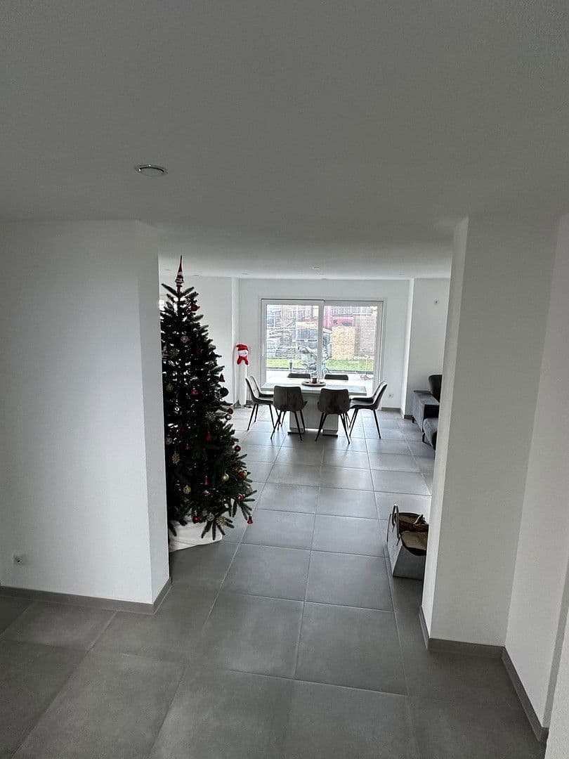 Prodej domu 179 m², pozemek 496 m², Trossingen, Bádensko-Württembersko Prodej domu 179 m², pozemek 496 m², Trossingen, Bádensko-Württembersko