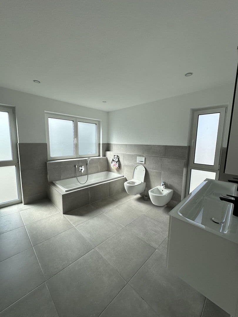 Prodej domu 179 m², pozemek 496 m², Trossingen, Bádensko-Württembersko Prodej domu 179 m², pozemek 496 m², Trossingen, Bádensko-Württembersko