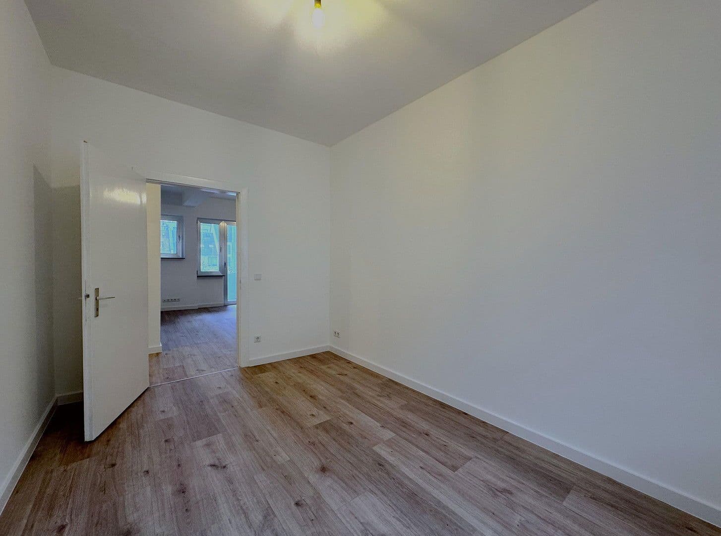 Pronájem bytu 3+1 80 m², Poll-Vingster-Straße, Köln, Severní Porýní-Vestfálsko Pronájem bytu 3+1 80 m², Poll-Vingster-Straße, Köln, Severní Porýní-Vestfálsko