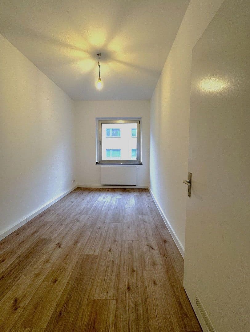 Pronájem bytu 3+1 80 m², Poll-Vingster-Straße, Köln, Severní Porýní-Vestfálsko Pronájem bytu 3+1 80 m², Poll-Vingster-Straße, Köln, Severní Porýní-Vestfálsko