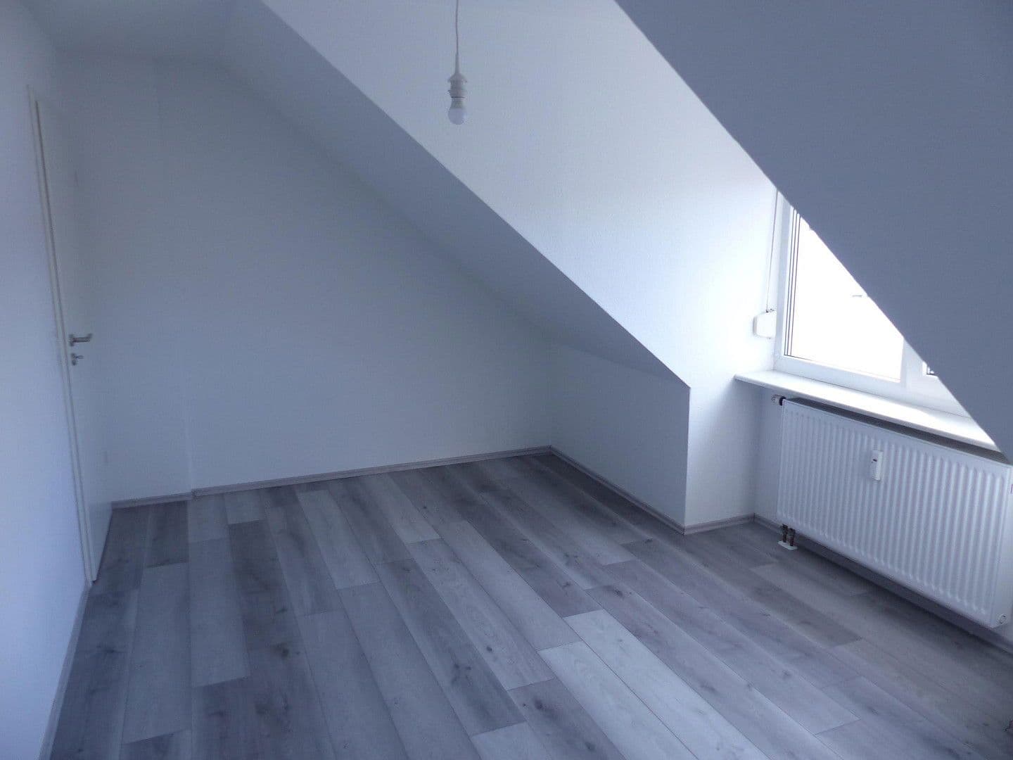 Prodej bytu 3+1 87 m², Waldstetterstraße 26, Balingen, Bádensko-Württembersko Prodej bytu 3+1 87 m², Waldstetterstraße 26, Balingen, Bádensko-Württembersko