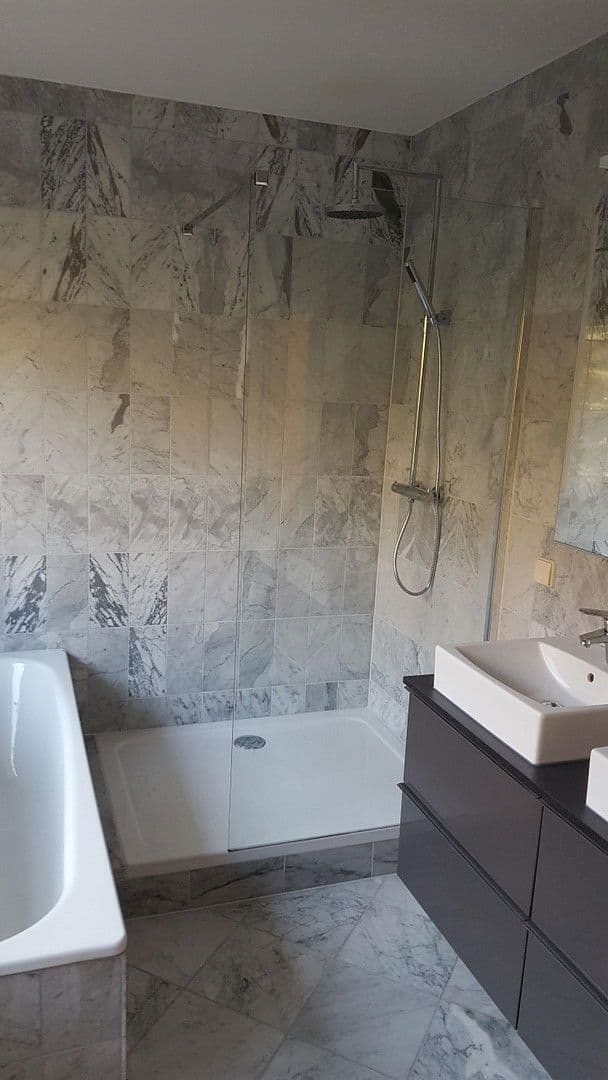 Pronájem bytu 2+1 99 m², Bad Herrenalb, Bádensko-Württembersko Pronájem bytu 2+1 99 m², Bad Herrenalb, Bádensko-Württembersko