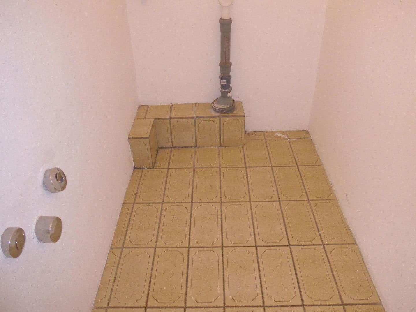 Pronájem bytu 2+1 60 m², Düsseldorf, Severní Porýní-Vestfálsko Pronájem bytu 2+1 60 m², Düsseldorf, Severní Porýní-Vestfálsko