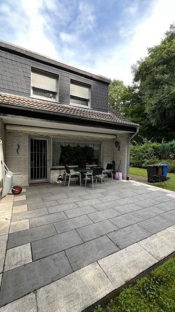 Pronájem domu 150 m², pozemek 360 m², Leichlingen, Severní Porýní-Vestfálsko Pronájem domu 150 m², pozemek 360 m², Leichlingen, Severní Porýní-Vestfálsko