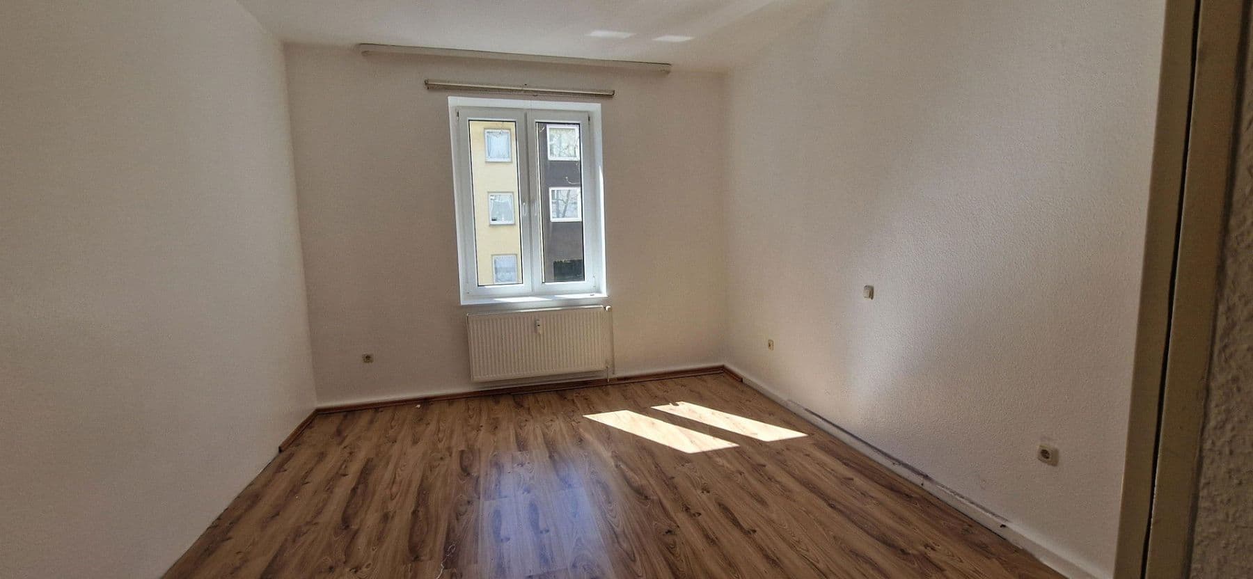 Pronájem bytu 2+1 95 m², Feldsieperstr.134, Bochum, Severní Porýní-Vestfálsko Pronájem bytu 2+1 95 m², Feldsieperstr.134, Bochum, Severní Porýní-Vestfálsko