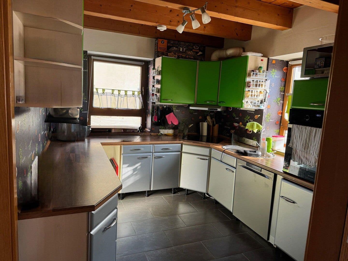 Prodej domu 182 m², pozemek 482 m², Volkach, Bavorsko Prodej domu 182 m², pozemek 482 m², Volkach, Bavorsko