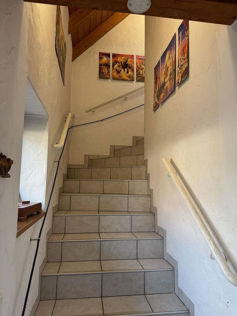 Prodej domu 182 m², pozemek 482 m², Volkach, Bavorsko Prodej domu 182 m², pozemek 482 m², Volkach, Bavorsko