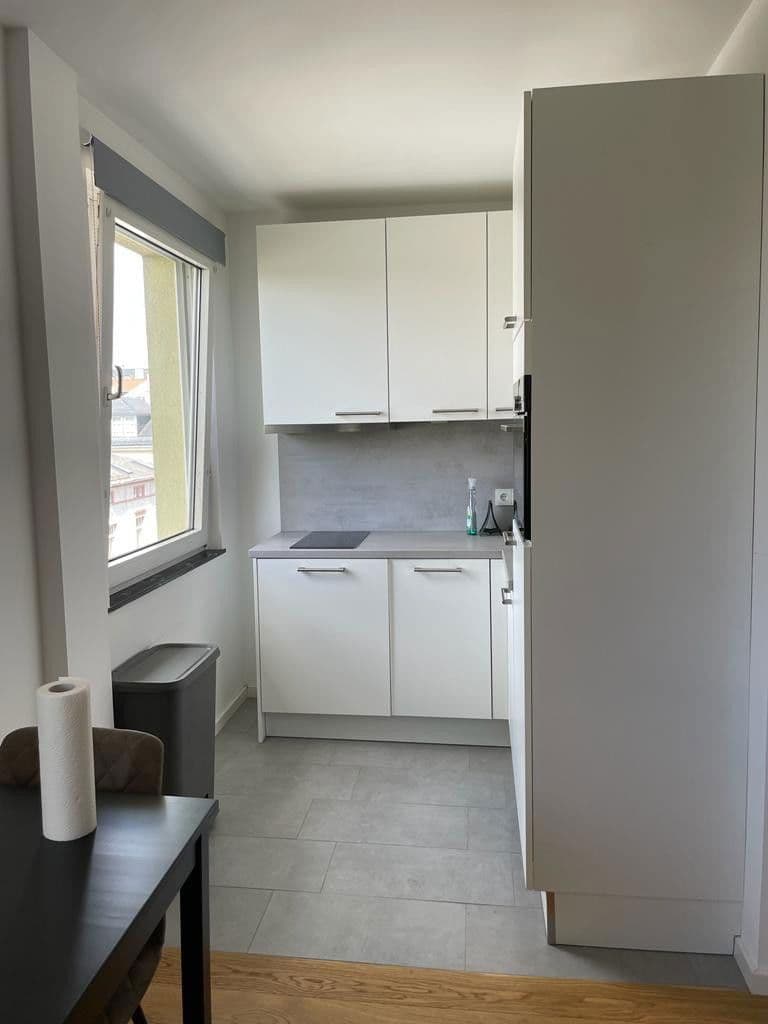 Pronájem bytu 1+1 37 m², Frankfurt am Main, Hessen Pronájem bytu 1+1 37 m², Frankfurt am Main, Hessen