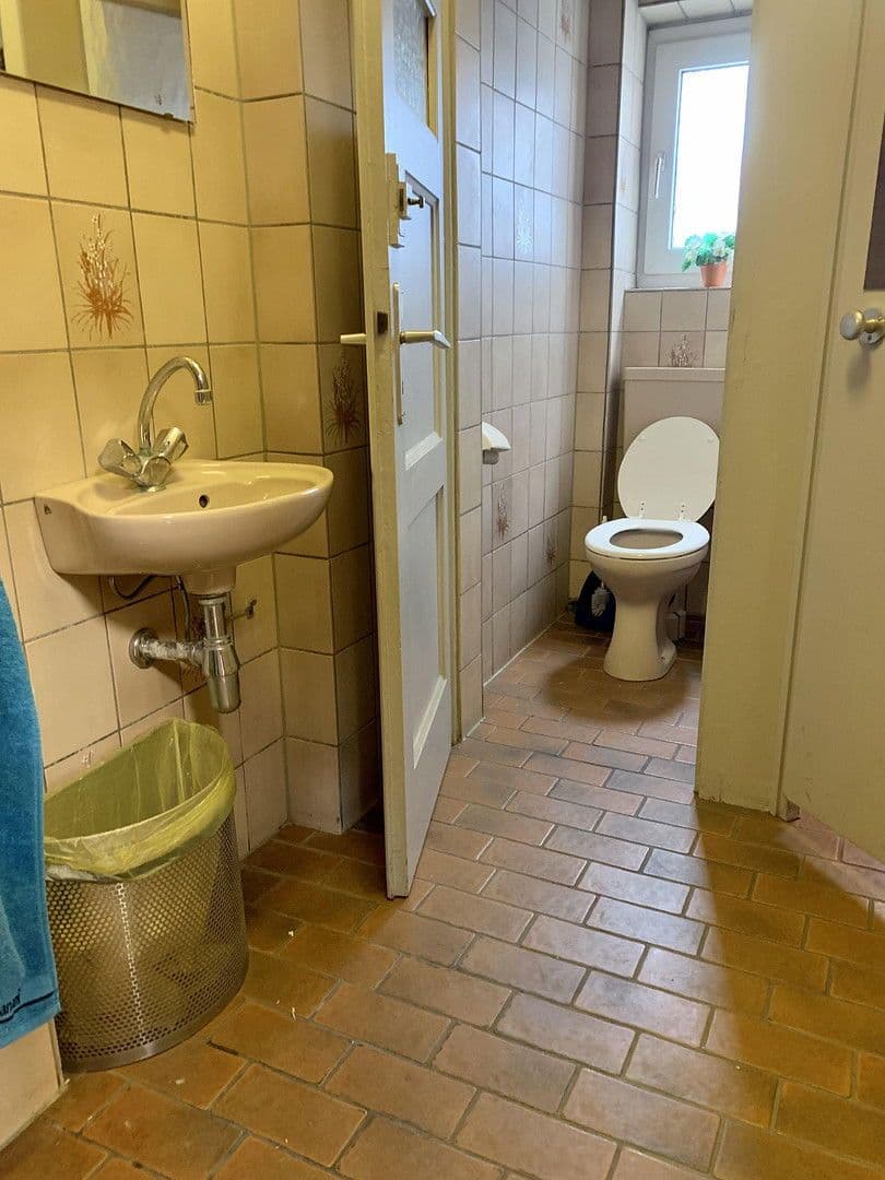 Pronájem nebytového prostoru 100 m², Langenberger Straße, Velbert, Severní Porýní-Vestfálsko Pronájem nebytového prostoru 100 m², Langenberger Straße, Velbert, Severní Porýní-Vestfálsko