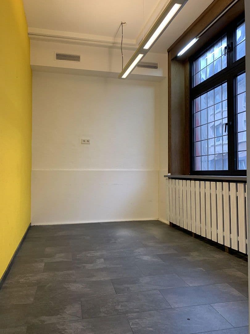 Pronájem nebytového prostoru 100 m², Langenberger Straße, Velbert, Severní Porýní-Vestfálsko Pronájem nebytového prostoru 100 m², Langenberger Straße, Velbert, Severní Porýní-Vestfálsko