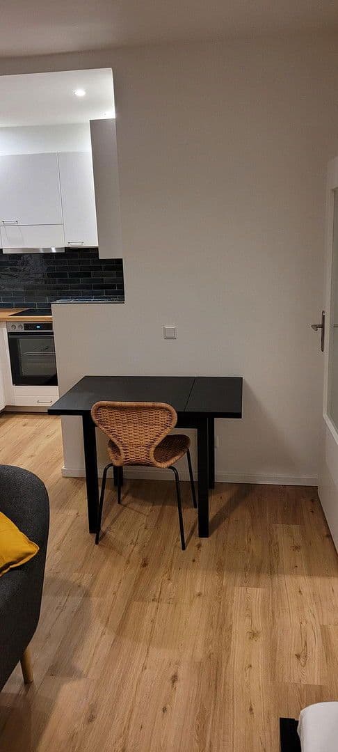 Pronájem bytu 1+1 34 m², Alt-Rudow 18A, Berlin, Berlín Pronájem bytu 1+1 34 m², Alt-Rudow 18A, Berlin, Berlín