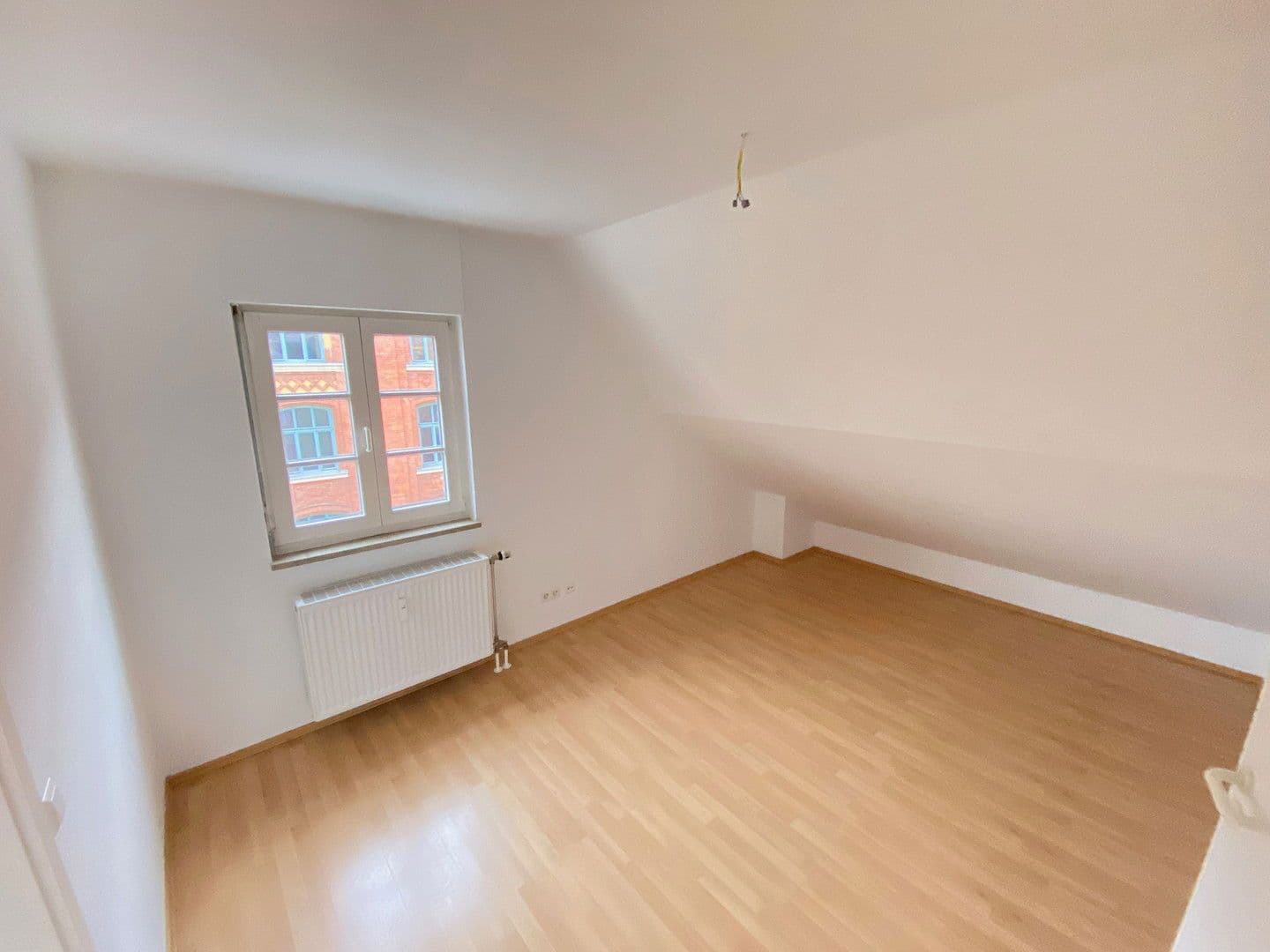 Pronájem bytu 4+kk 109 m², Lederstrasse 120, Reutlingen, Bádensko-Württembersko Pronájem bytu 4+kk 109 m², Lederstrasse 120, Reutlingen, Bádensko-Württembersko