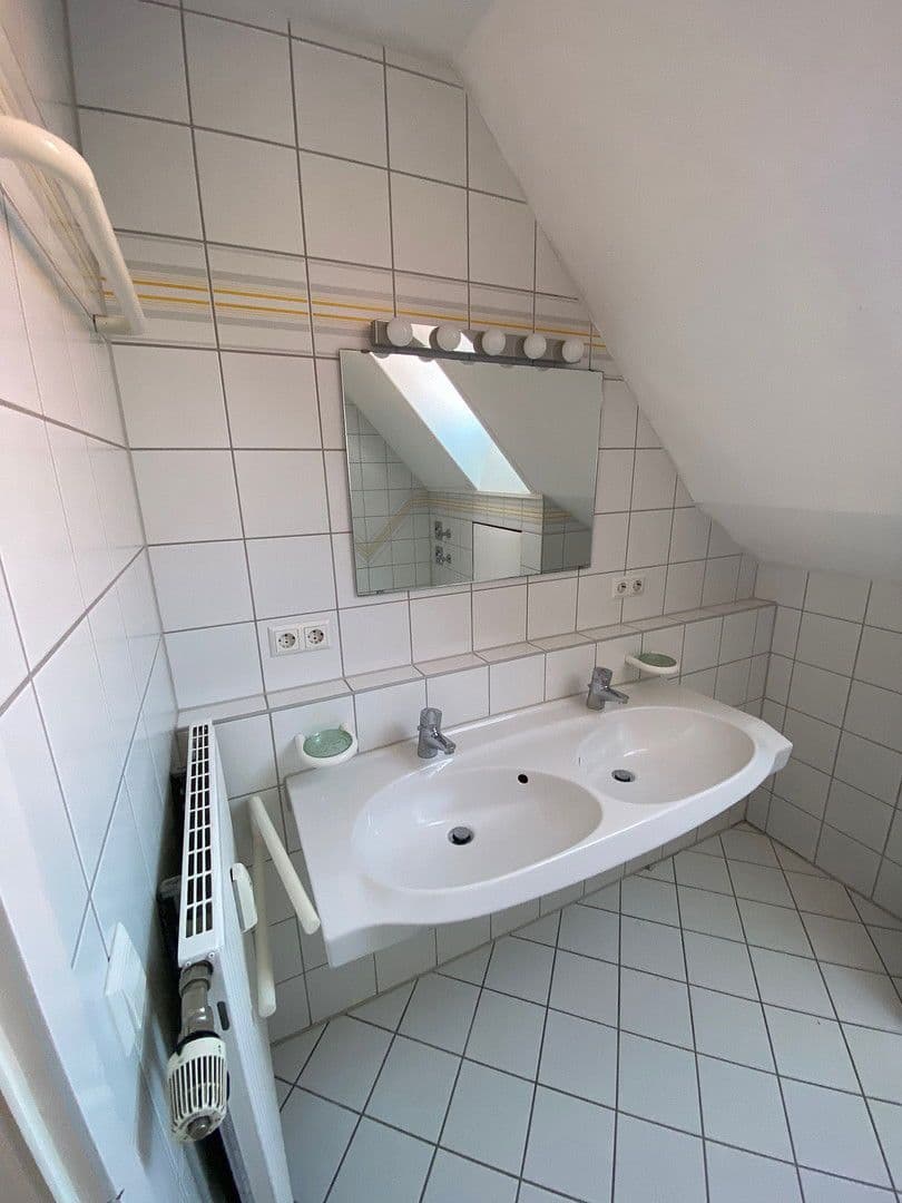 Pronájem bytu 4+kk 109 m², Lederstrasse 120, Reutlingen, Bádensko-Württembersko Pronájem bytu 4+kk 109 m², Lederstrasse 120, Reutlingen, Bádensko-Württembersko