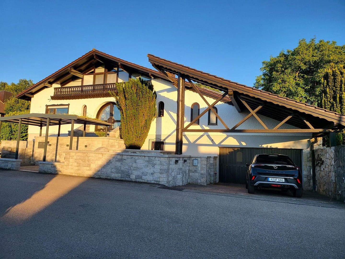 Prodej domu 370 m², pozemek 910 m², Buttenwiesen, Bavorsko Prodej domu 370 m², pozemek 910 m², Buttenwiesen, Bavorsko