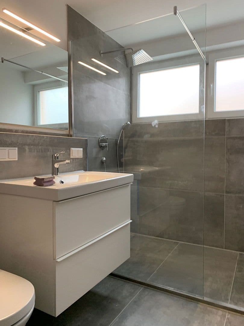 Pronájem bytu 4+1 108 m², Ettlingen, Bádensko-Württembersko Pronájem bytu 4+1 108 m², Ettlingen, Bádensko-Württembersko