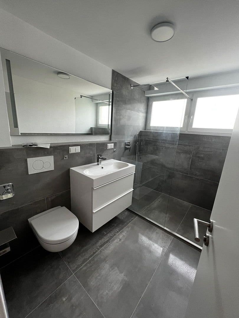 Pronájem bytu 4+1 108 m², Ettlingen, Bádensko-Württembersko Pronájem bytu 4+1 108 m², Ettlingen, Bádensko-Württembersko