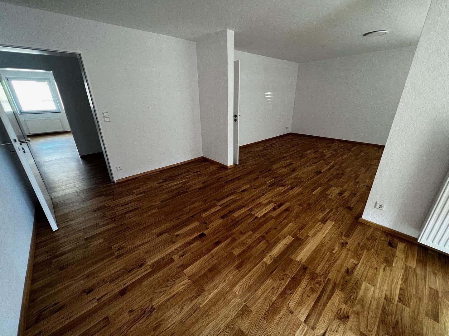 Pronájem bytu 4+1 108 m², Ettlingen, Bádensko-Württembersko Pronájem bytu 4+1 108 m², Ettlingen, Bádensko-Württembersko