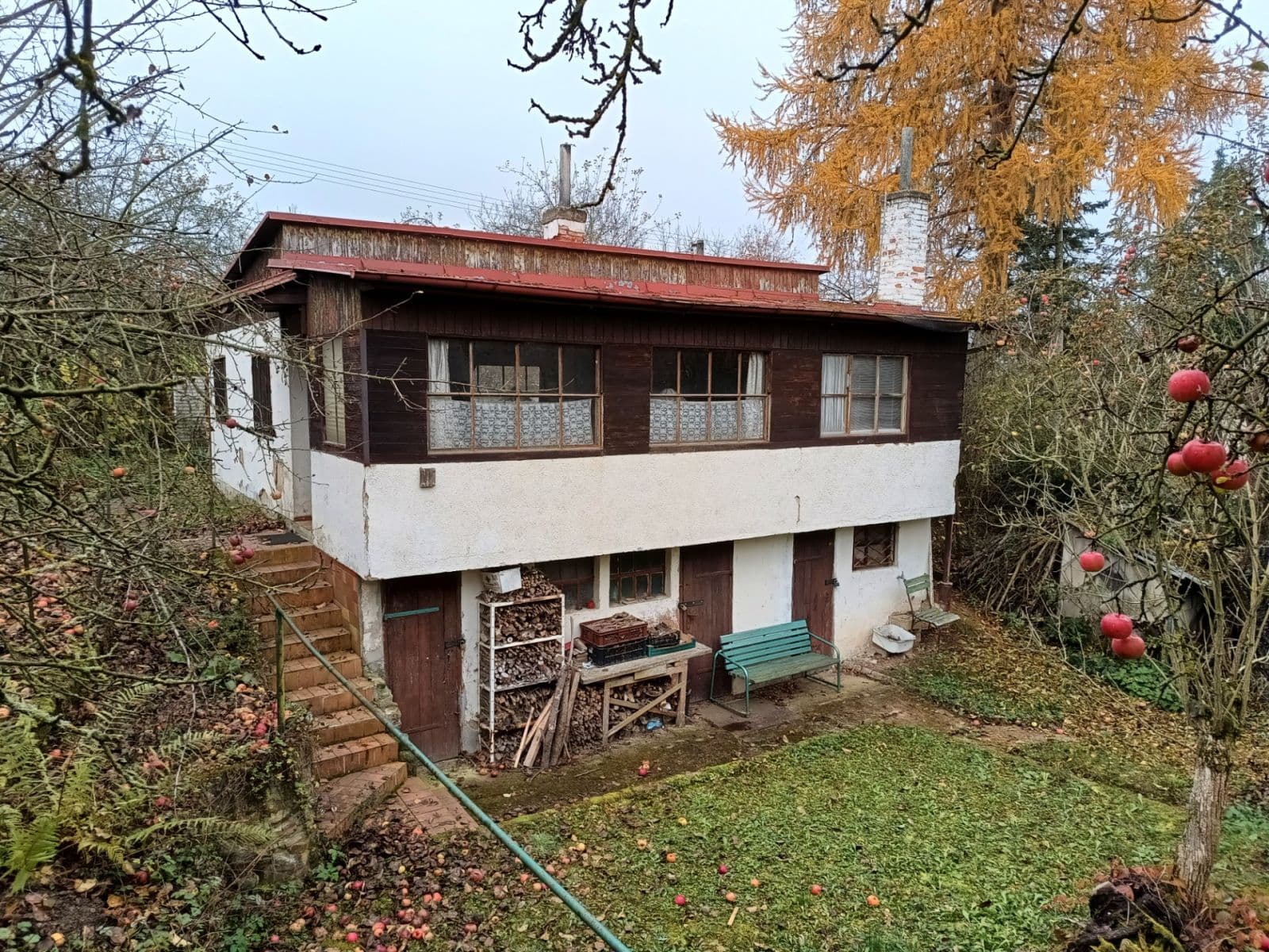 Prodej chaty, chalupy 58 m², pozemek 504 m², Lesní, Zadní Třebaň, Středočeský kraj Prodej chaty, chalupy 58 m², pozemek 504 m², Lesní, Zadní Třebaň, Středočeský kraj