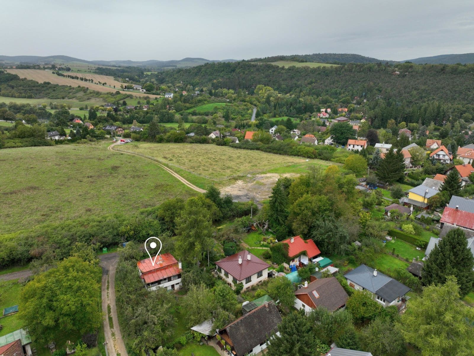 Prodej chaty, chalupy 58 m², pozemek 504 m², Lesní, Zadní Třebaň, Středočeský kraj Prodej chaty, chalupy 58 m², pozemek 504 m², Lesní, Zadní Třebaň, Středočeský kraj