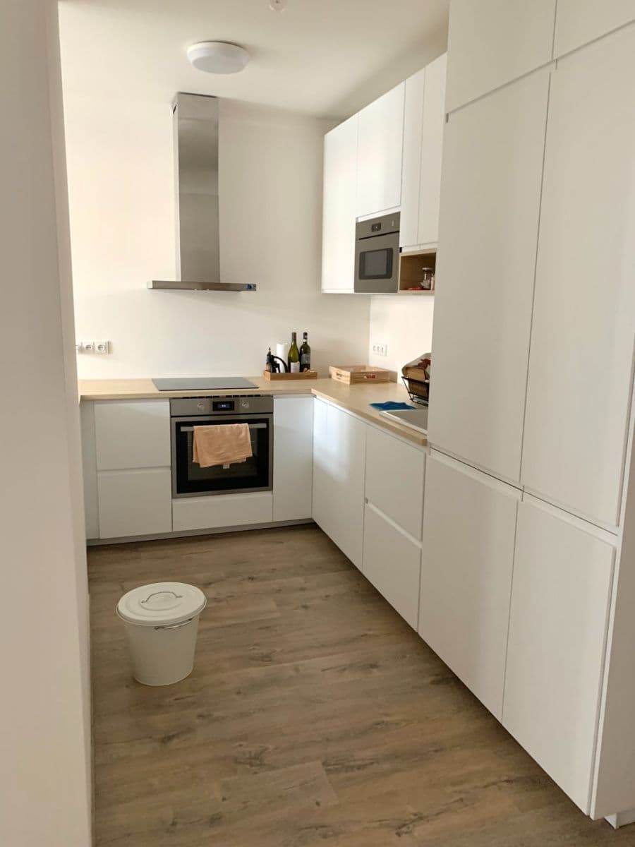 Pronájem bytu 2+kk 50 m², Šaldova, Praha, Praha Pronájem bytu 2+kk 50 m², Šaldova, Praha, Praha
