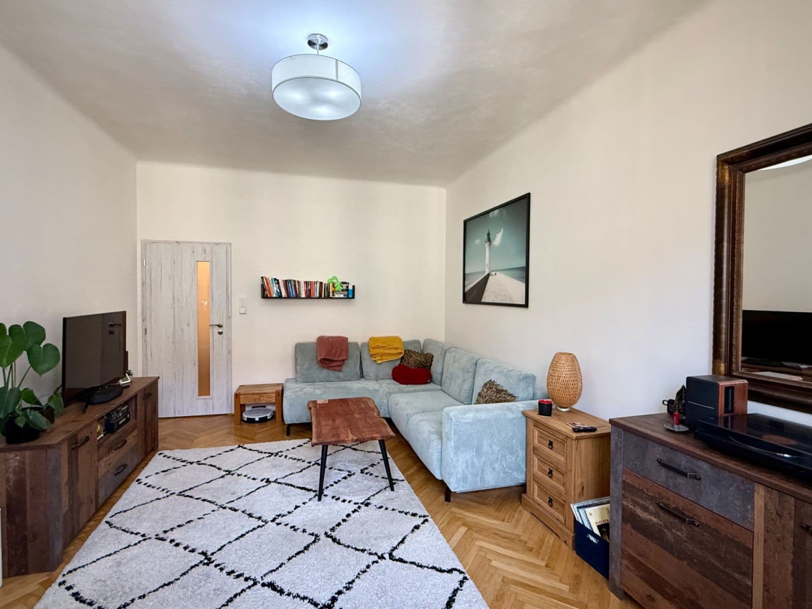 Pronájem bytu 2+1 70 m², U Smaltovny, Praha, Praha Pronájem bytu 2+1 70 m², U Smaltovny, Praha, Praha