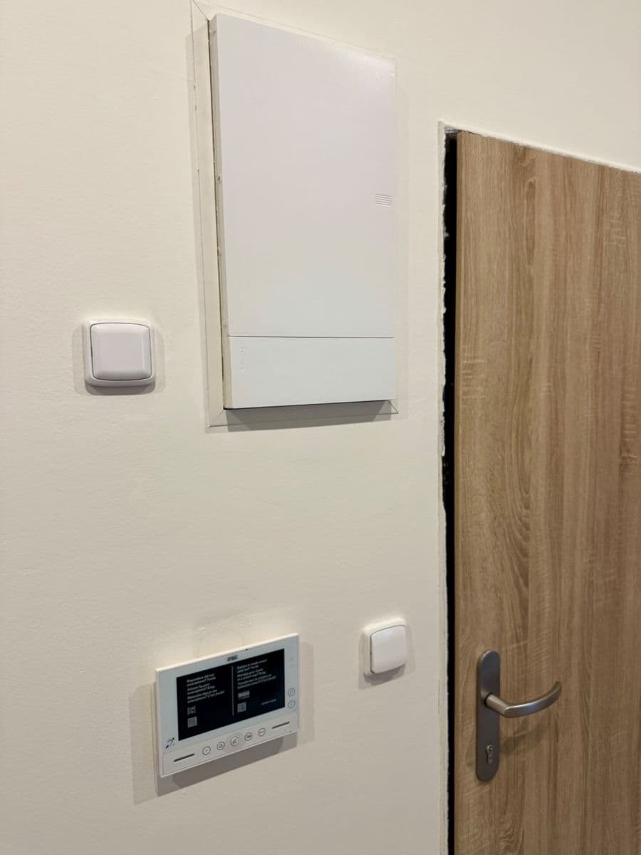 Prodej bytu 2+kk 65 m², Topolová, Milovice, Středočeský kraj Prodej bytu 2+kk 65 m², Topolová, Milovice, Středočeský kraj