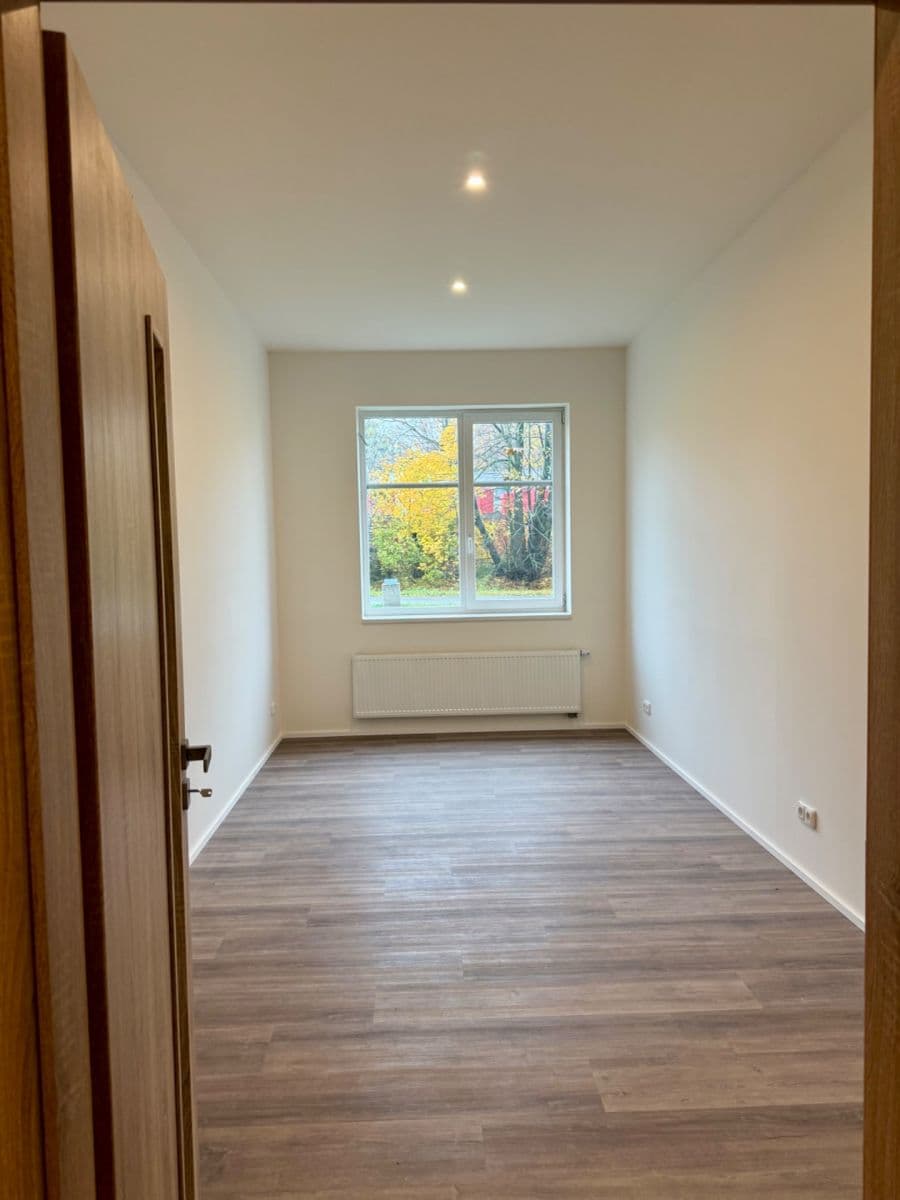 Prodej bytu 2+kk 65 m², Topolová, Milovice, Středočeský kraj Prodej bytu 2+kk 65 m², Topolová, Milovice, Středočeský kraj