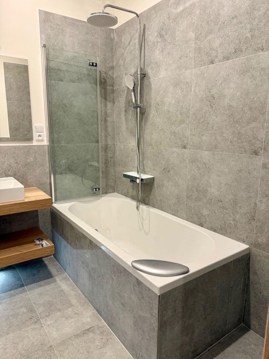 Prodej bytu 2+kk 65 m², Topolová, Milovice, Středočeský kraj Prodej bytu 2+kk 65 m², Topolová, Milovice, Středočeský kraj