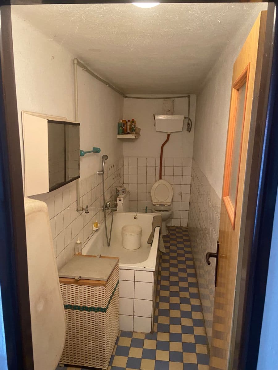 Prodej domu 373 m², pozemek 200 m², Na Dražkách, Strunkovice nad Blanicí, Jihočeský kraj Prodej domu 373 m², pozemek 200 m², Na Dražkách, Strunkovice nad Blanicí, Jihočeský kraj