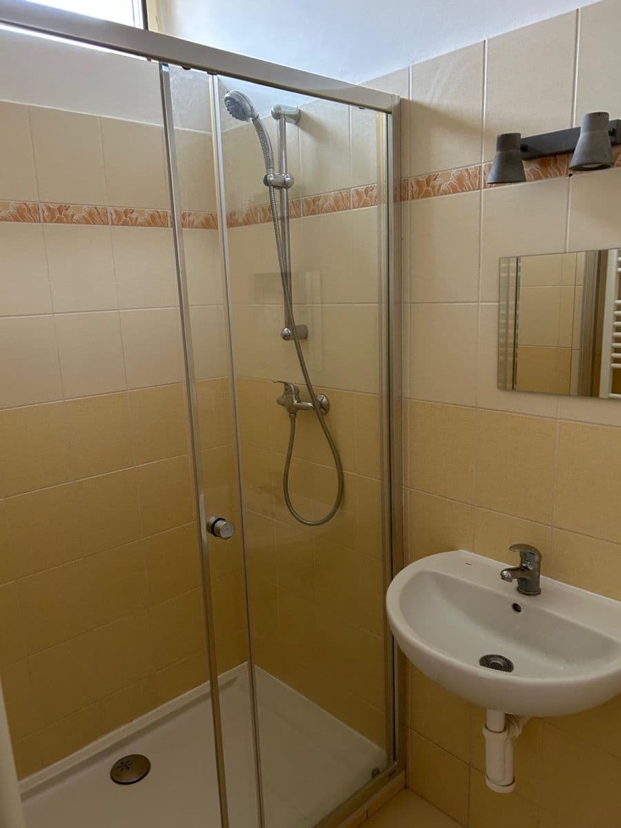 Pronájem bytu 3+1 86 m², U Rajské zahrady, Praha, Praha Pronájem bytu 3+1 86 m², U Rajské zahrady, Praha, Praha